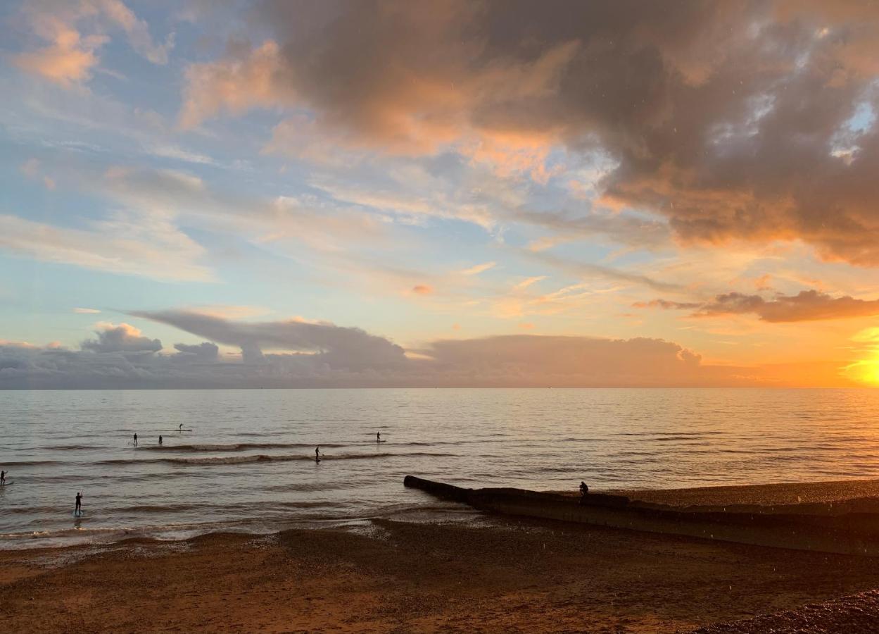 Kira Beach House, Hove Beach Екстер'єр фото