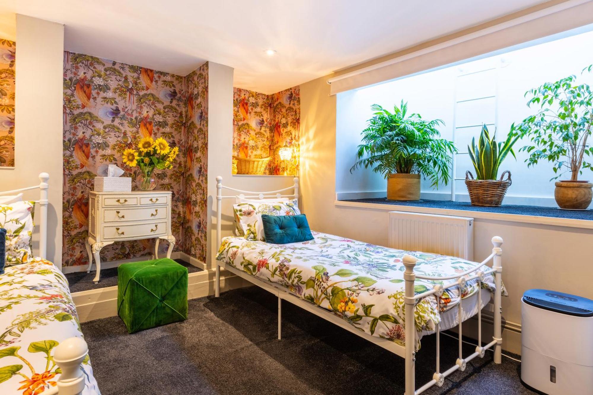Kira Beach House, Hove Beach Екстер'єр фото